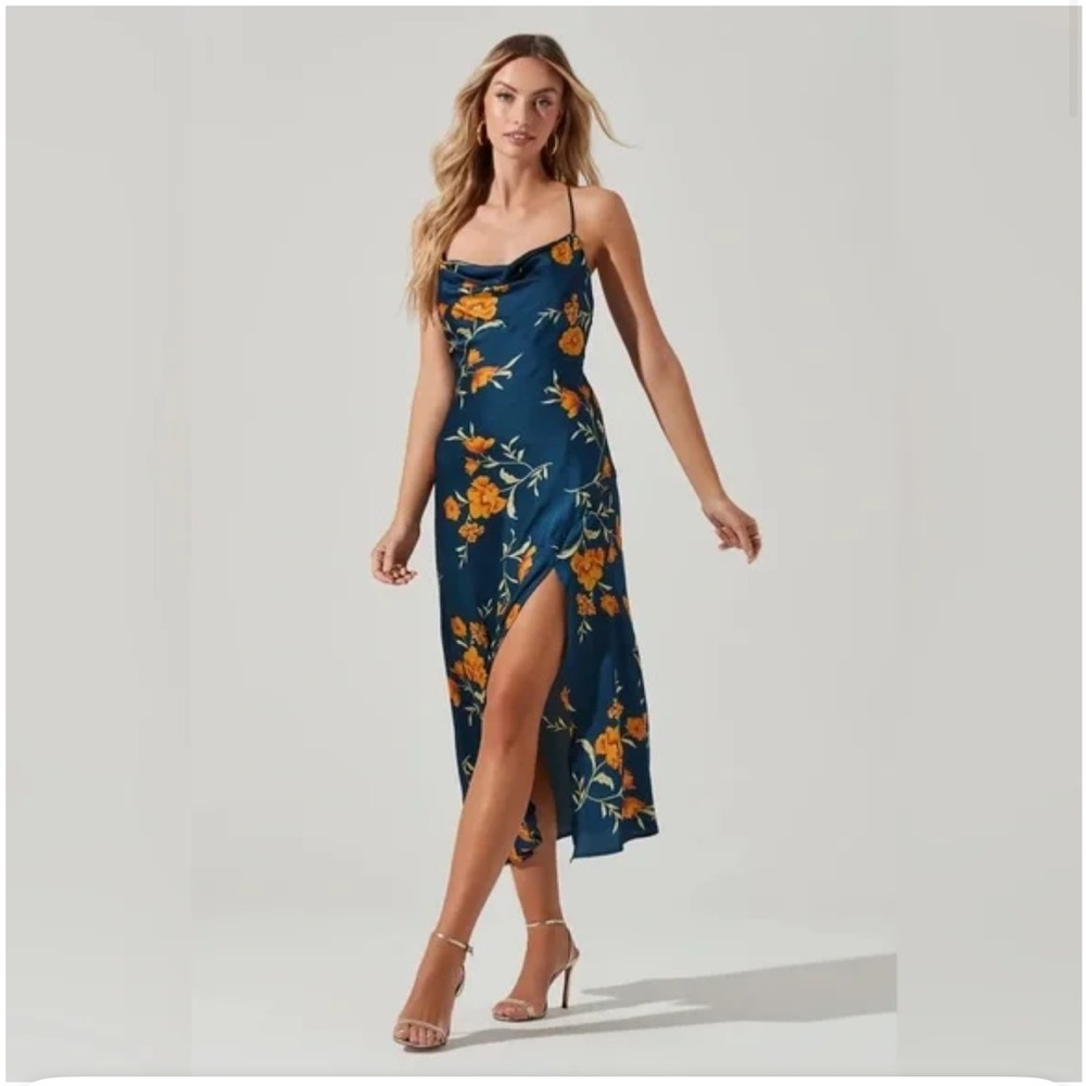 ASTR the Label Gaia Floral MIDI Dress Size Medium